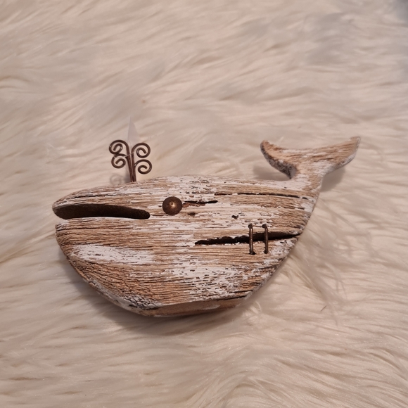 Rustic Wooden Fish Table Decor - Picture 7 of 7